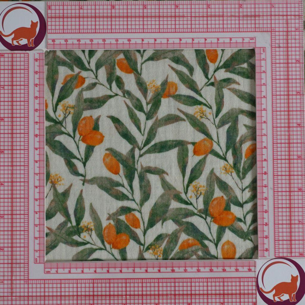 Musselin Double Gauze grüne Zweige Früchte auf lichtgrün